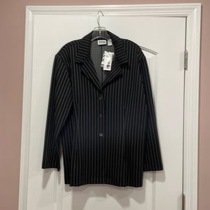 New Chico’s beautiful black & tan pin strip suite size 3 jacket  pants 2 short